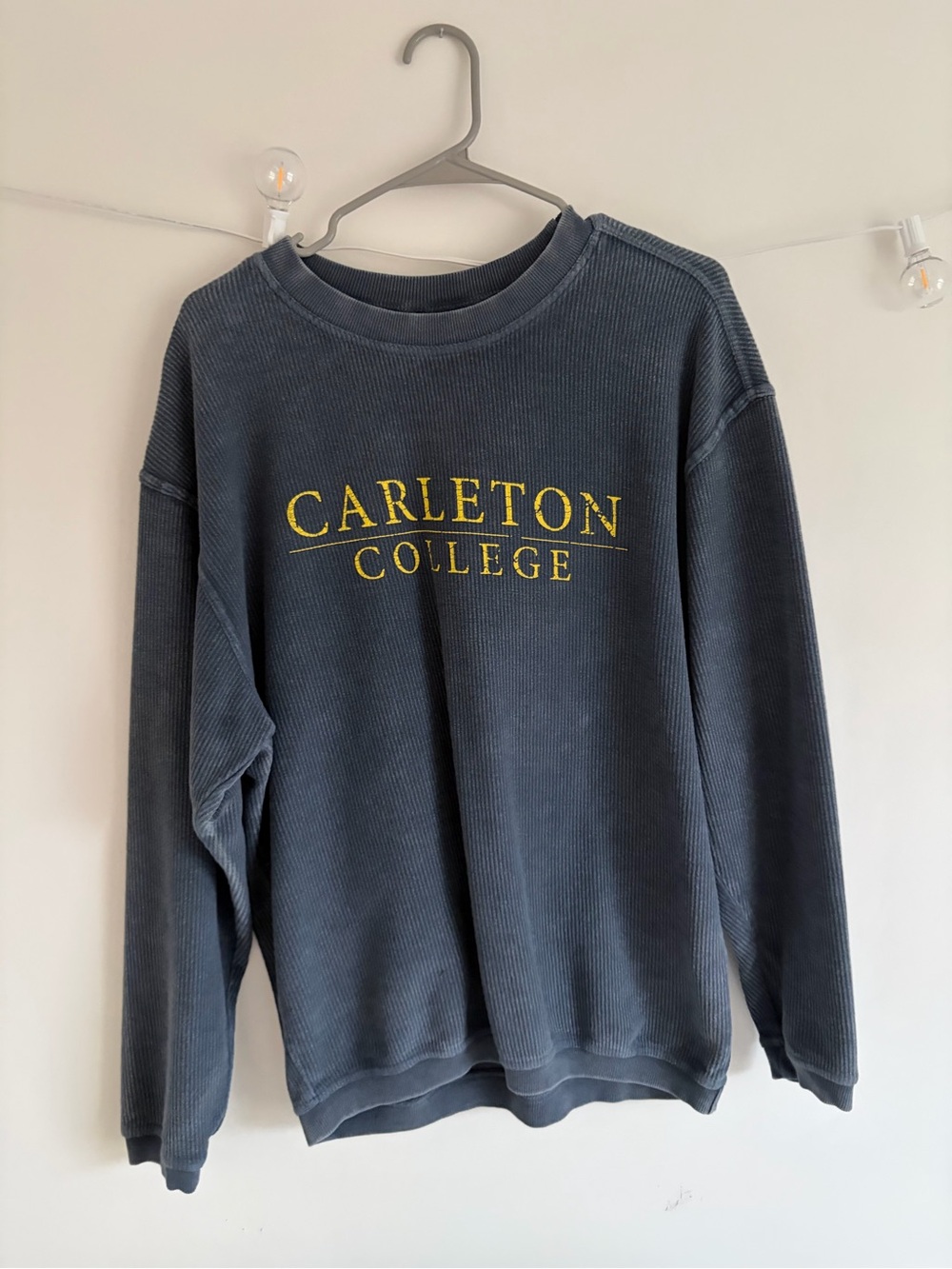 Carleton College Crewneck Size L